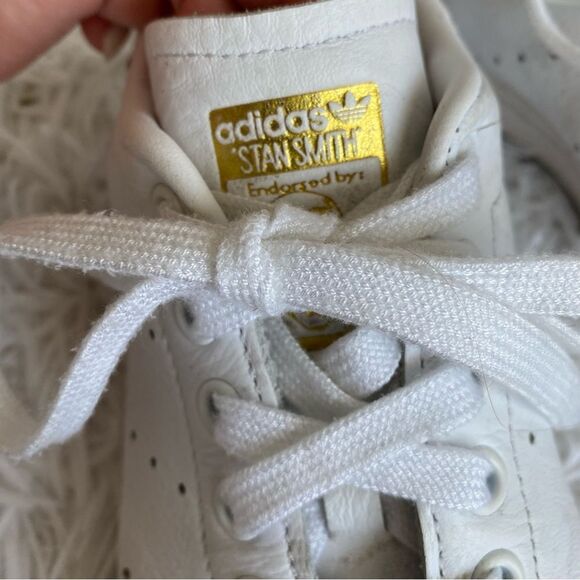 Adidas Stan Smith White Leather Sneakers with Gold Trim Size 7 - Picture 7 of 9